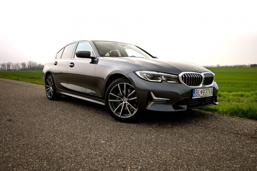 BMW 320d – 09 – Nová trojka má športovú náturu aj s naftovým štvorvalcom