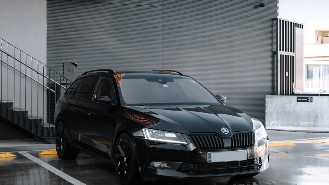 Škoda Superb sportline combi 2019 čierne
