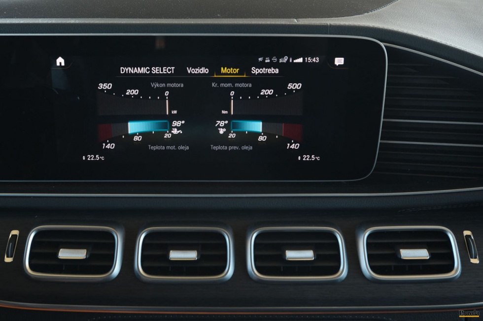 AMG GLE 53 4MATIC+ – 04 – Mercedes dokáže aj podrobne informovať o aktuálnom výkone motora