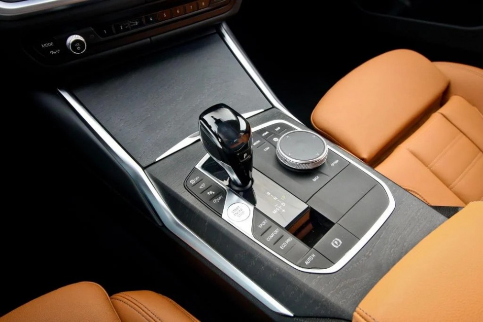 BMW 320d – 07 – Automatická prevodovka od ZF nás už tradične potešila