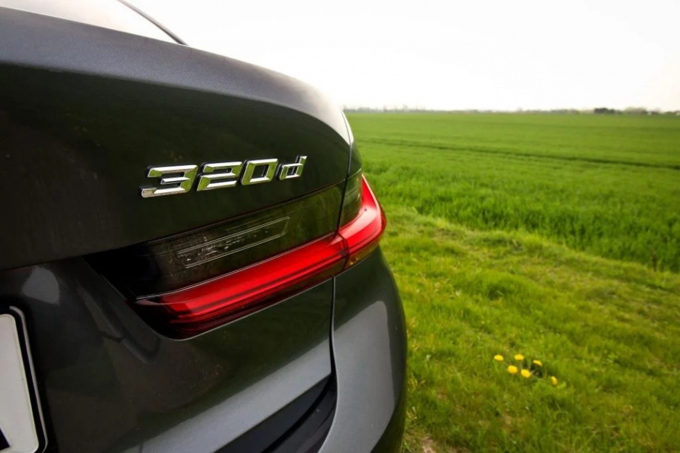 BMW 320d – 10 – Základná cena modelu BMW 320d xDrive je u nás 43 950 Eur