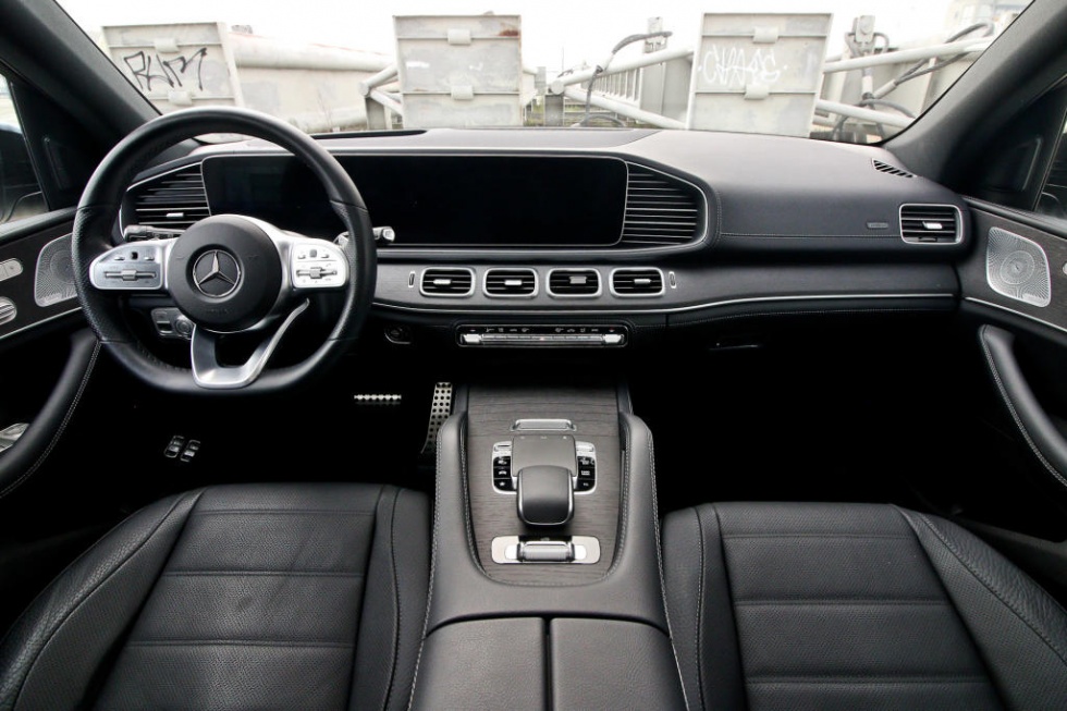 Mercedes-Benz GLS 400 d – Z tohto pohľadu nemožno triedy GLE a GLS takmer vôbec rozoznať.