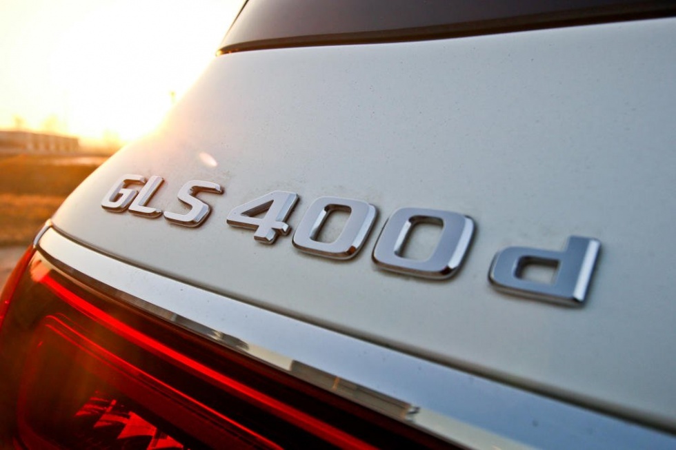 Mercedes-Benz GLS 400 d – Za silnejšie naladenie naftového šesťvalca sa dopláca niekoľko tisíc.